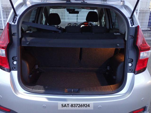 Nissan NOTE 2018-10 279825-21