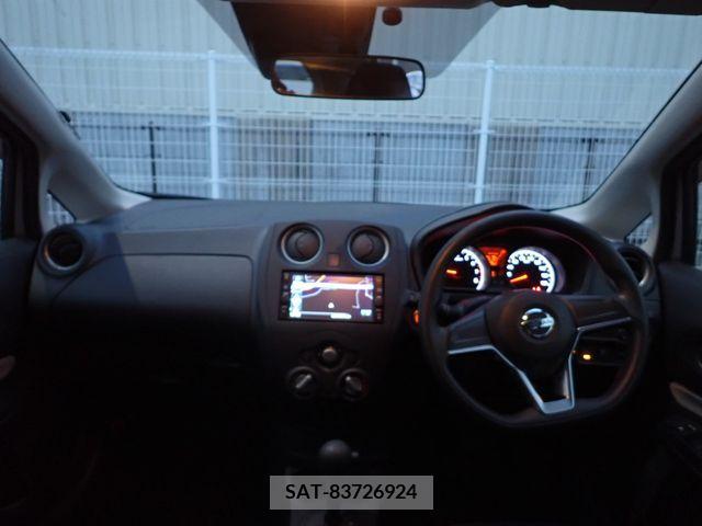 Nissan NOTE 2018-10 279825-1