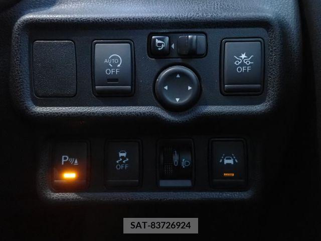 Nissan NOTE 2018-10 279825-8