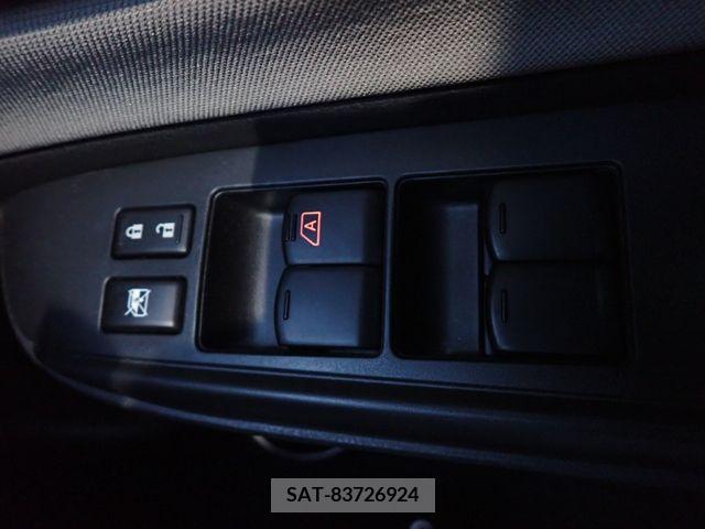 Nissan NOTE 2018-10 279825-7