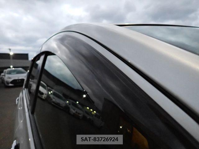 Nissan NOTE 2018-10 279825-23