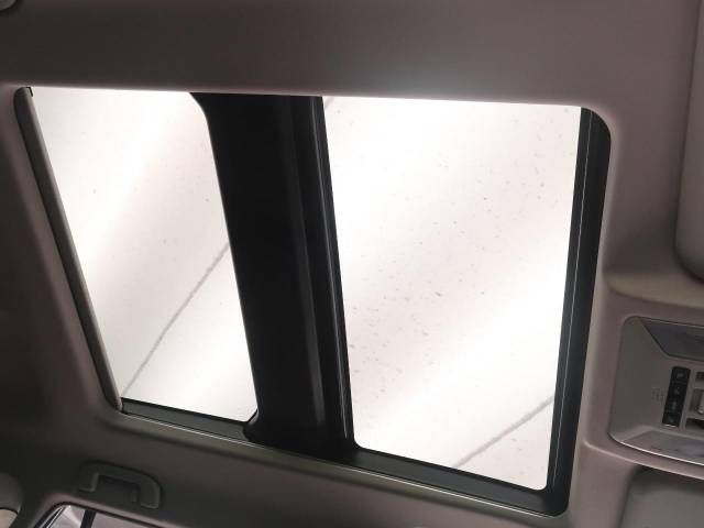 Toyota RAV4 2021-09 9934-2