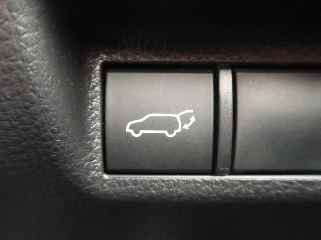 Toyota RAV4 2021-09 9934-7