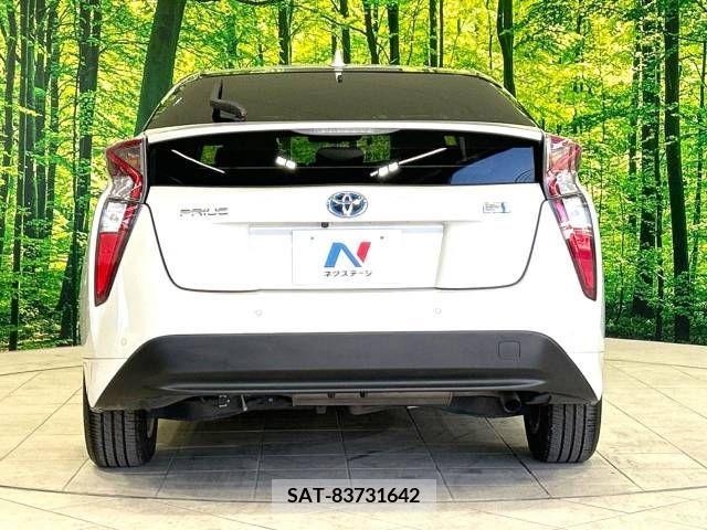 Toyota PRIUS 2018-12 205671-15