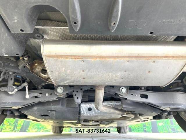Toyota PRIUS 2018-12 205671-19