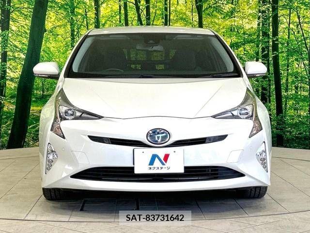 Toyota PRIUS 2018-12 205671-14