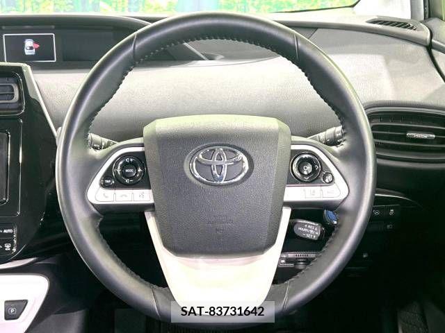 Toyota PRIUS 2018-12 205671-11