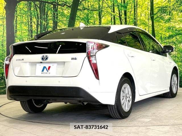 Toyota PRIUS 2018-12 205671-17