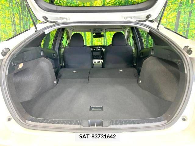 Toyota PRIUS 2018-12 205671-10