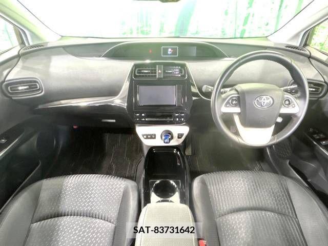Toyota PRIUS 2018-12 205671-1