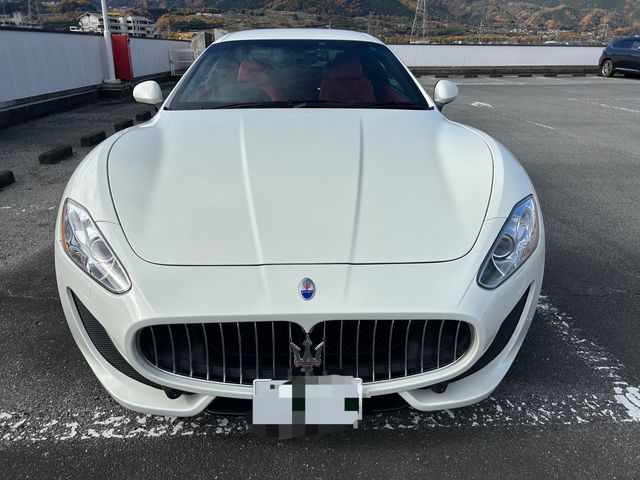 Maserati GRANTURISMO 2012-04 189783-3