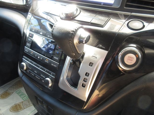 Nissan ELGRAND 2012-03 8237-5