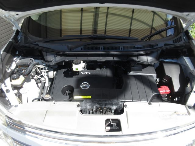 Nissan ELGRAND 2012-03 8237-3