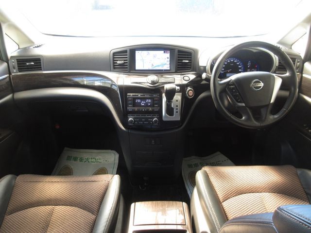 Nissan ELGRAND 2012-03 8237-17