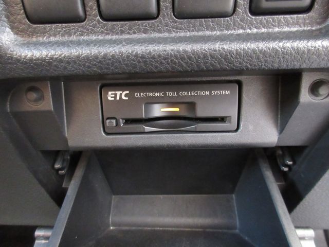 Nissan ELGRAND 2012-03 8237-23