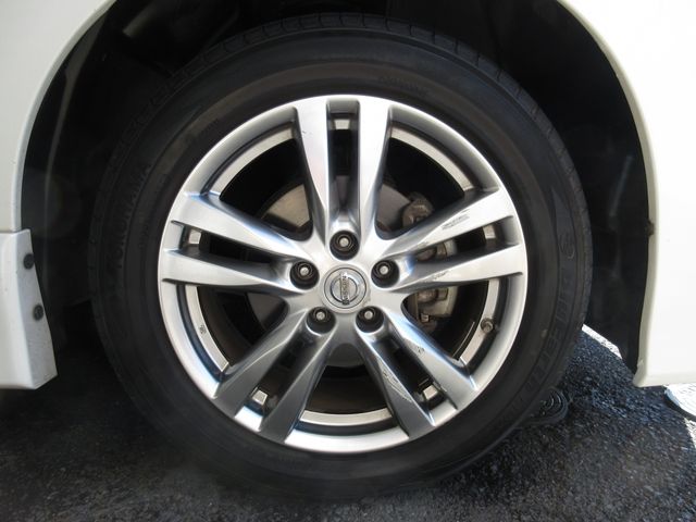 Nissan ELGRAND 2012-03 8237-4