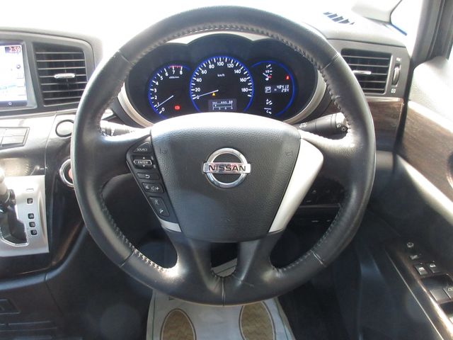 Nissan ELGRAND 2012-03 8237-18