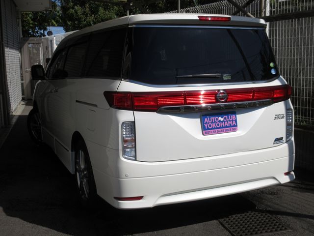Nissan ELGRAND 2012-03 8237-28