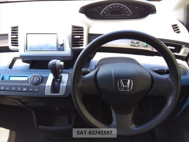 Honda FREED 2011-03 270384-1