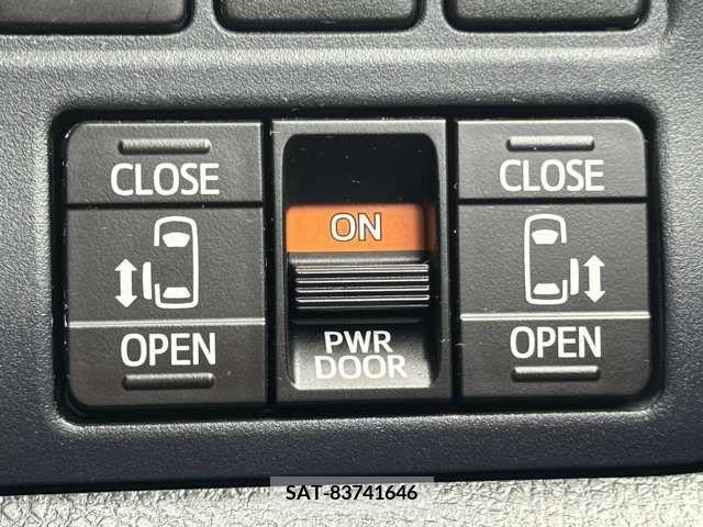 Toyota NOAH 2014-03 383176-9