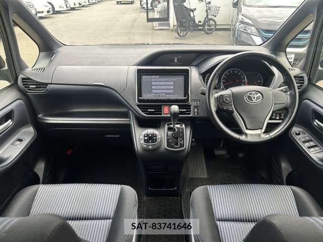 Toyota NOAH 2014-03 383176-6