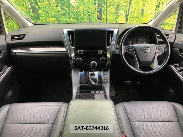 Toyota VELLFIRE 2019-07 369695-1