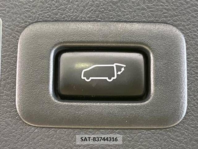 Toyota VELLFIRE 2019-07 369695-8