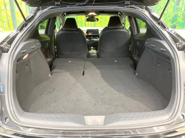 Toyota C-HR 2017-03 13578-10
