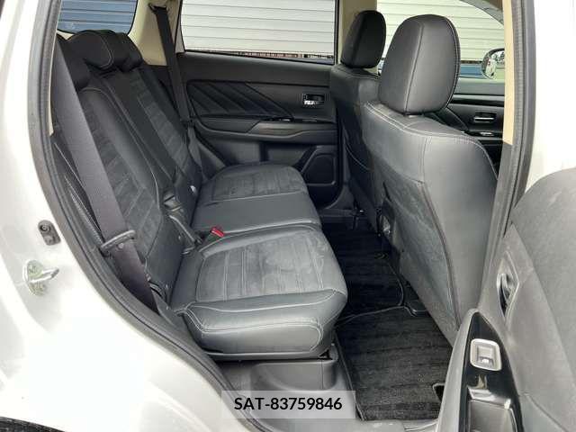 Mitsubishi OUTLANDER PHEV 2015-09 214486-13