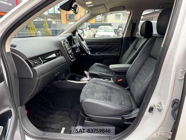 Mitsubishi OUTLANDER PHEV 2015-09 214486-11
