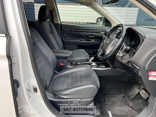 Mitsubishi OUTLANDER PHEV 2015-09 214486-9