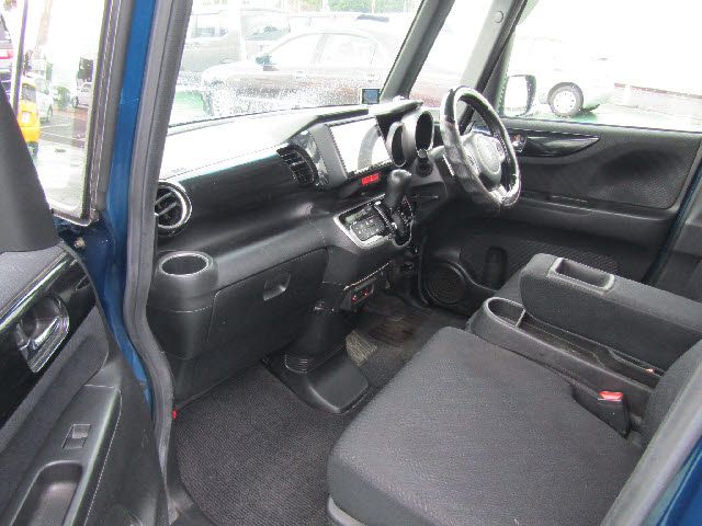 Honda N BOX 2013-01 180556-12