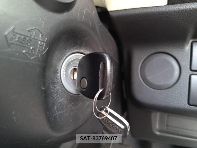 Suzuki ALTO 2018-03 305085-17