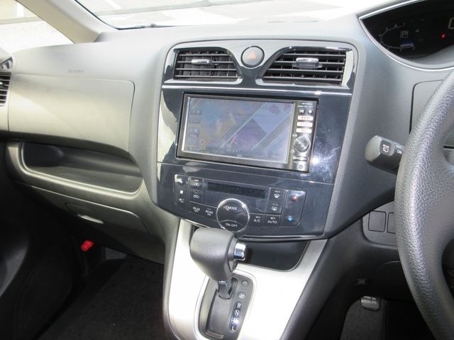 Nissan SERENA 2012-07 12469-17