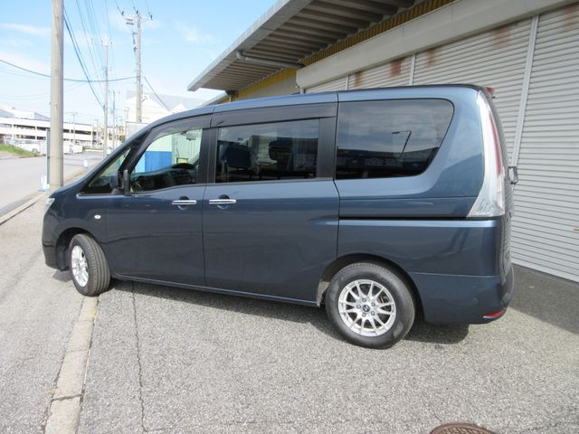Nissan SERENA 2012-07 12469-3