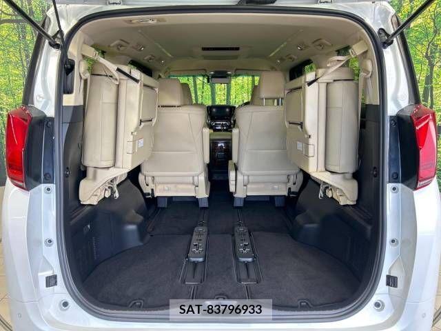 Toyota ALPHARD 2018-03 355564-11