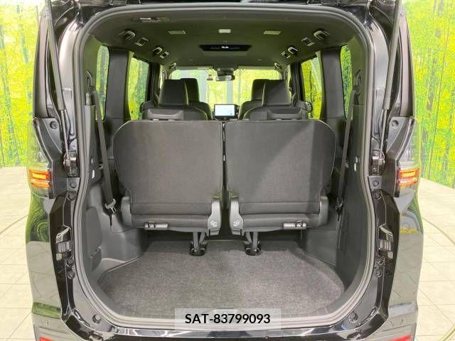 Toyota VOXY 2023-10 289025-11