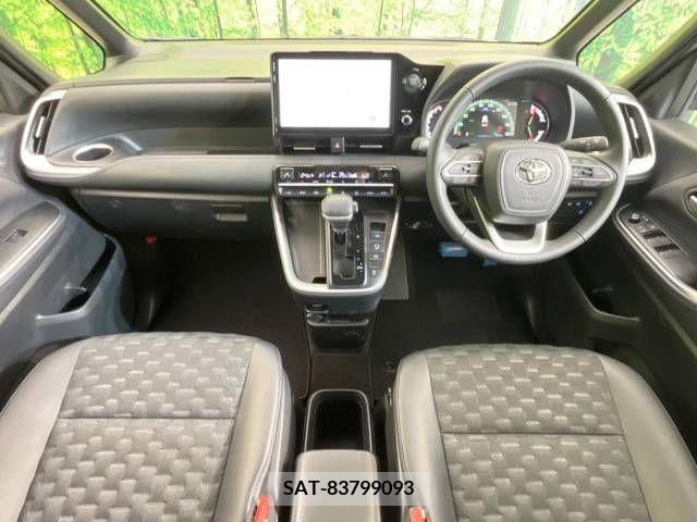 Toyota VOXY 2023-10 289025-1
