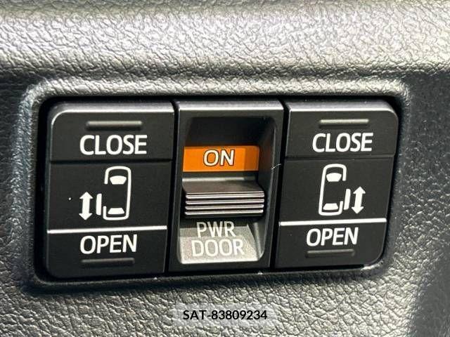 Toyota SIENTA 2022-04 298399-4