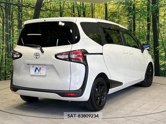 Toyota SIENTA 2022-04 298399-18