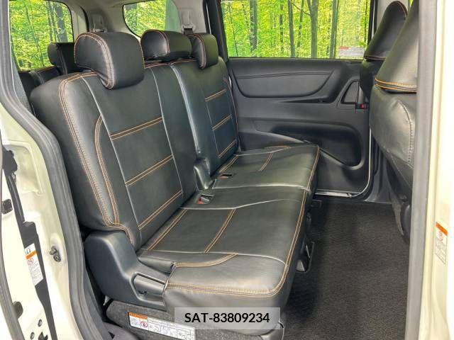 Toyota SIENTA 2022-04 298399-9