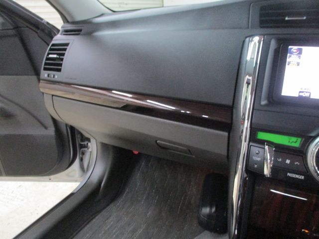 Toyota MARK X 2012-08 182233-20