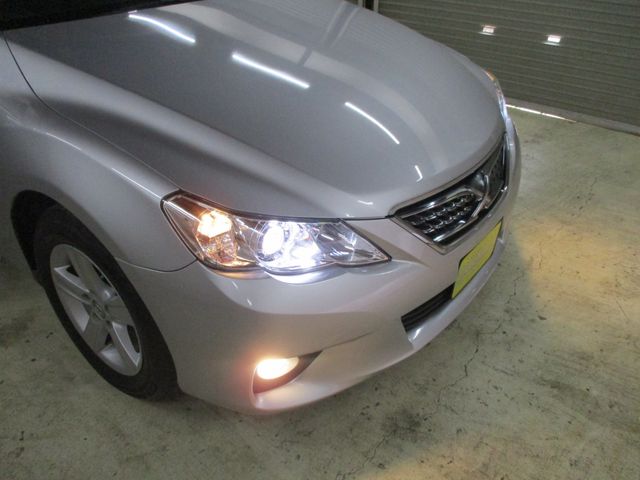 Toyota MARK X 2012-08 182233-23