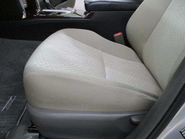 Toyota MARK X 2012-08 182233-11