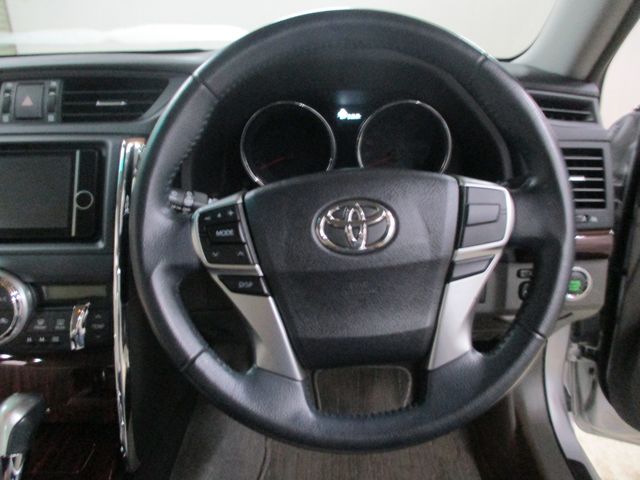 Toyota MARK X 2012-08 182233-13