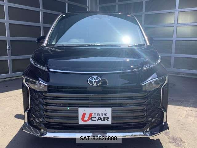 Toyota VOXY 2023-10 382803-17