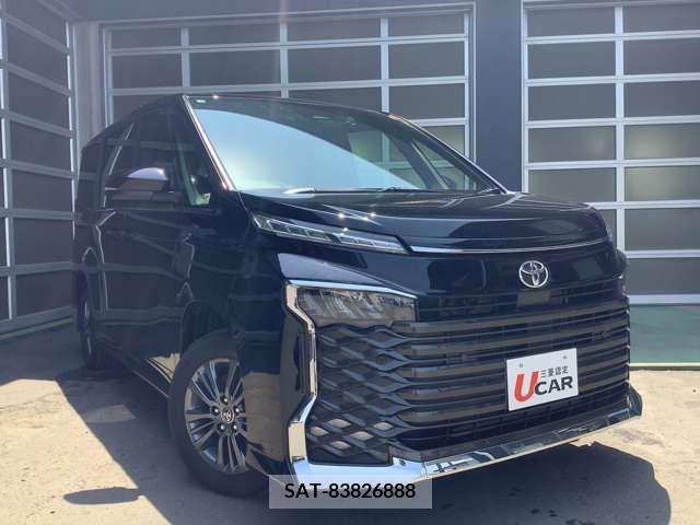 Toyota VOXY 2023-10 382803-16