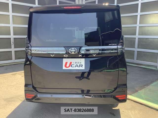 Toyota VOXY 2023-10 382803-13