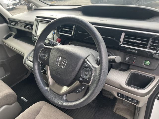 Honda e 2017-08 13270-11