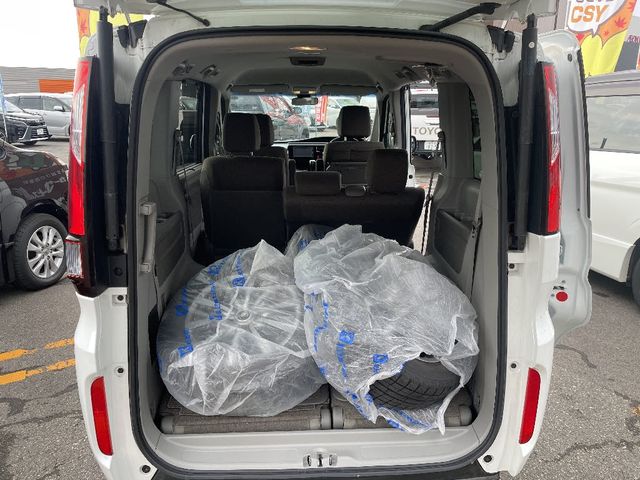Honda e 2017-08 13270-7